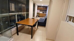 Interior - High-end property with a heated pool for up to 5 people, 3 minutes from the Yellow Line (subway). (São Paulo)