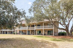 Exterior - NEW! Adorable villa walking distance to the beach! (Miramar Beach)