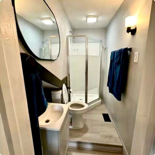 (H2) 2 Bdrm Apt Inner Harbor
