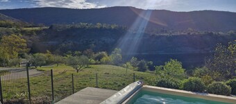 Quiet country house with private pool