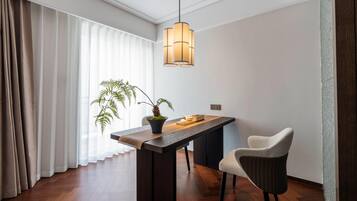 Royal Suite, 1 Katil Raja (King), Non Smoking, City View