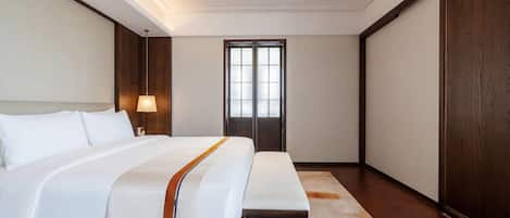 Royal Suite, 1 King Bed, Non Smoking, City View