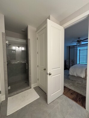 3 chambres, Wi-Fi gratuit, draps fournis