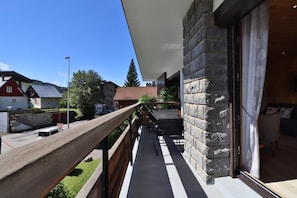 Property grounds - 40m from shops, 2nd floor, balcony, ski locker, 45m², Les Gets (Les Gets)