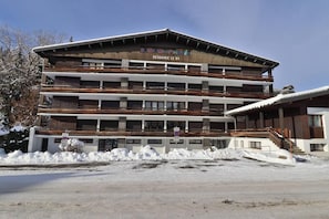 Exterior - 40m from shops, 2nd floor, balcony, ski locker, 45m², Les Gets (Les Gets)