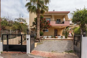 Exterior - Stella di Eleni Family House - Analipsi - 3 BR - Garden & Parking (Hersonissos)