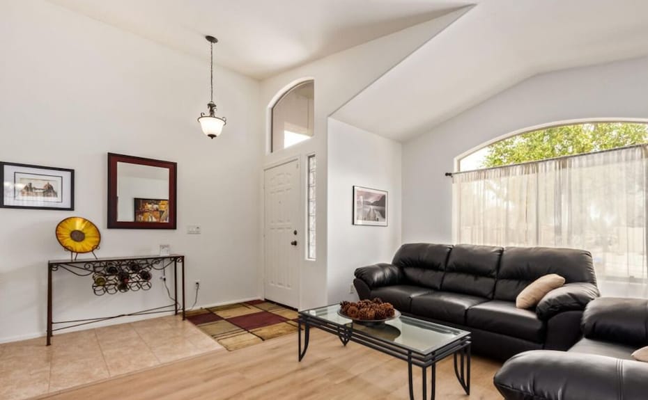 Perfect 3-bedroom House W/ Putting Green & Ac In Tranquil San Tan Valley - San Tan Valley, AZ