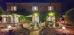 Outdoor dining - Vrbo Property (Santa-Lucia-di-Moriani)