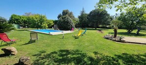Pool - Charming stone house with heated pool in a 5000m2 estate (Santa-Lucia-di-Moriani)