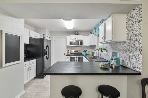 Adorable 3-bedroom townhome with AC in Gainesville
