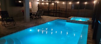 Private Heated Pool + Spa Paradise Sleeps 9