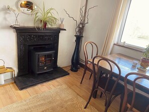 Dining - Near Coast - Garden - Parking - Sleeps 4 (Clonakilty)