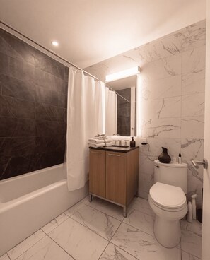 Bathroom - Luxury Skyline Suite w - Rooftop, Gym & Stunning Views (NYC)