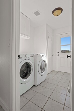 Interior - Spacious 3BR Retreat | 2 Acres + Views (Sonoma)