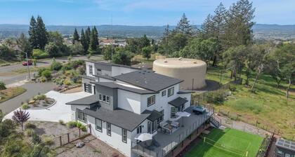 Sonoma Luxe: Hot Tub | Views | Game Room | Theater