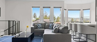 Sonoma Luxe: Hot Tub | Views | Game Room | Theater