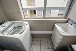 Eenvoudig appartement | Badkamer