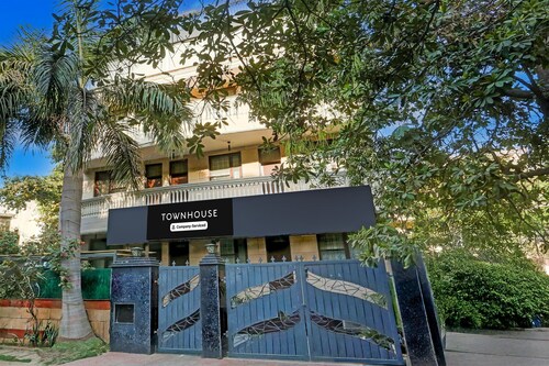 Super Townhouse Sushant Lok Phase 1