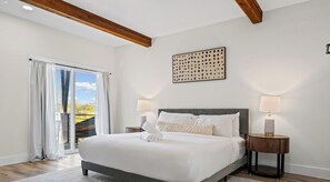 Room - Stay in Style by Lake Travis - Pet-Friendly Home Mins to Marina, Oasis & More (Austin)