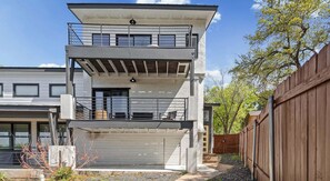 Exterior - Stay in Style by Lake Travis - Pet-Friendly Home Mins to Marina, Oasis & More (Austin)