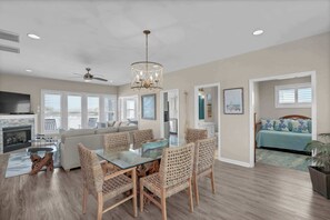 Dining - *NEW 5BR Private Beach + Fire Pit + Hot Tub (North Topsail Beach)