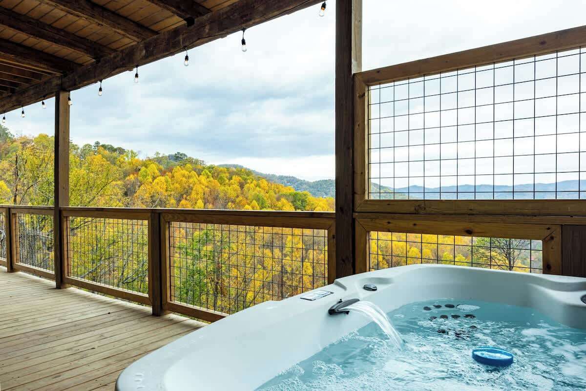 Outdoor spa tub