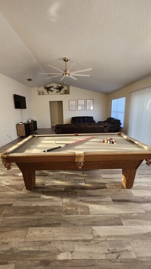 Spielezimmer