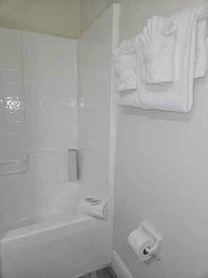 Hair dryer, towels, soap, toilet paper - Kasa Medina Saint cloud (St. Cloud)