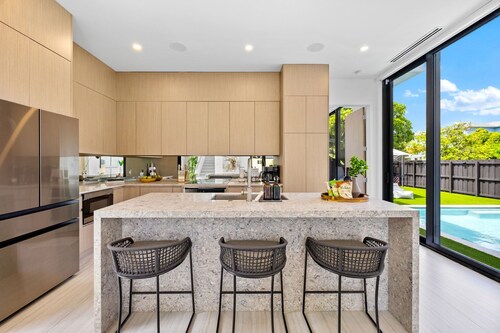 Gables Getaway:Pool:Putting Green:Pro Gym