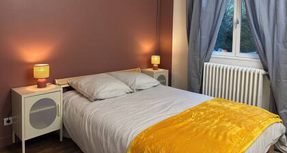 Le Marais · T4 105mÂČ Â· 3 Chambres · 6 Pers · Hypercentre Bourges