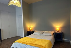 3 bedrooms, iron/ironing board, travel crib, free WiFi - Le Marais - T4 105m² - 3 Bedrooms - 6 Pers - Hypercentre Bourges (Bourges)