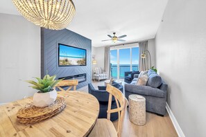 Smart TV, fireplace - Luxury GulfFront View 2 Kings+Bunks (Panama City Beach)