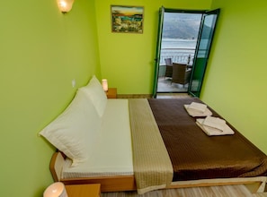 Apartment (One Bedroom Apartment with Terrace an) | 7 bedrooms, free WiFi