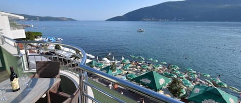 ระเบียง