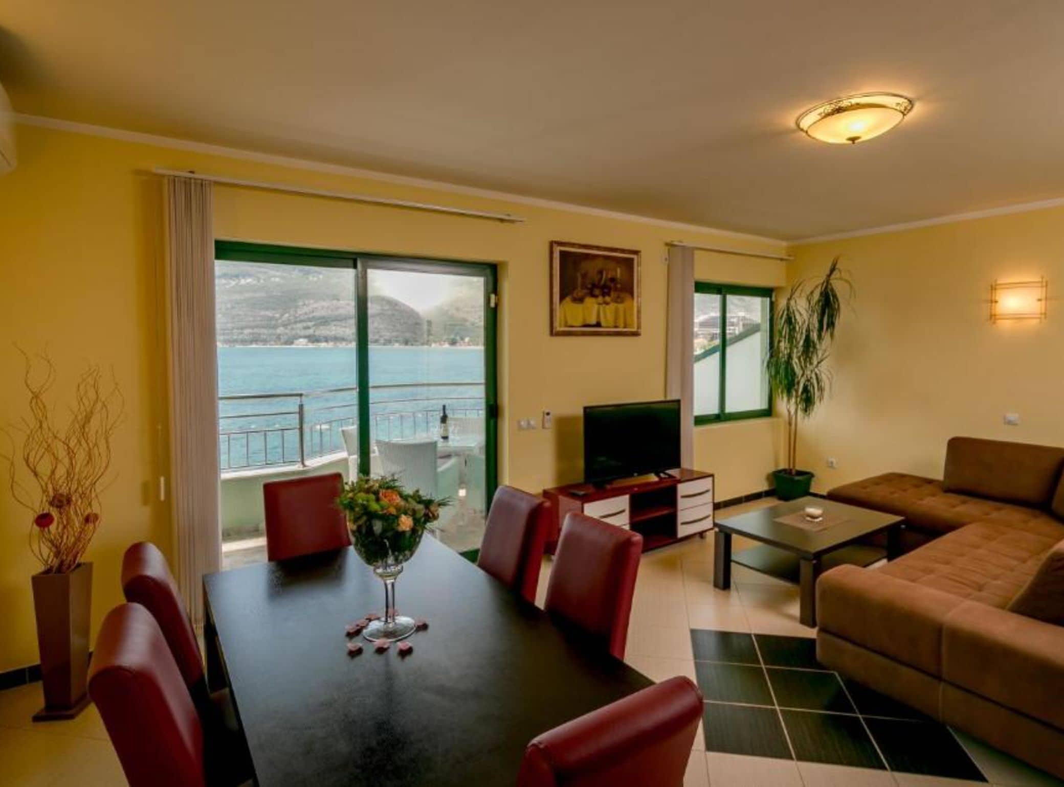Apartment (Two Bedroom Apartment with Terrace an) | Living room