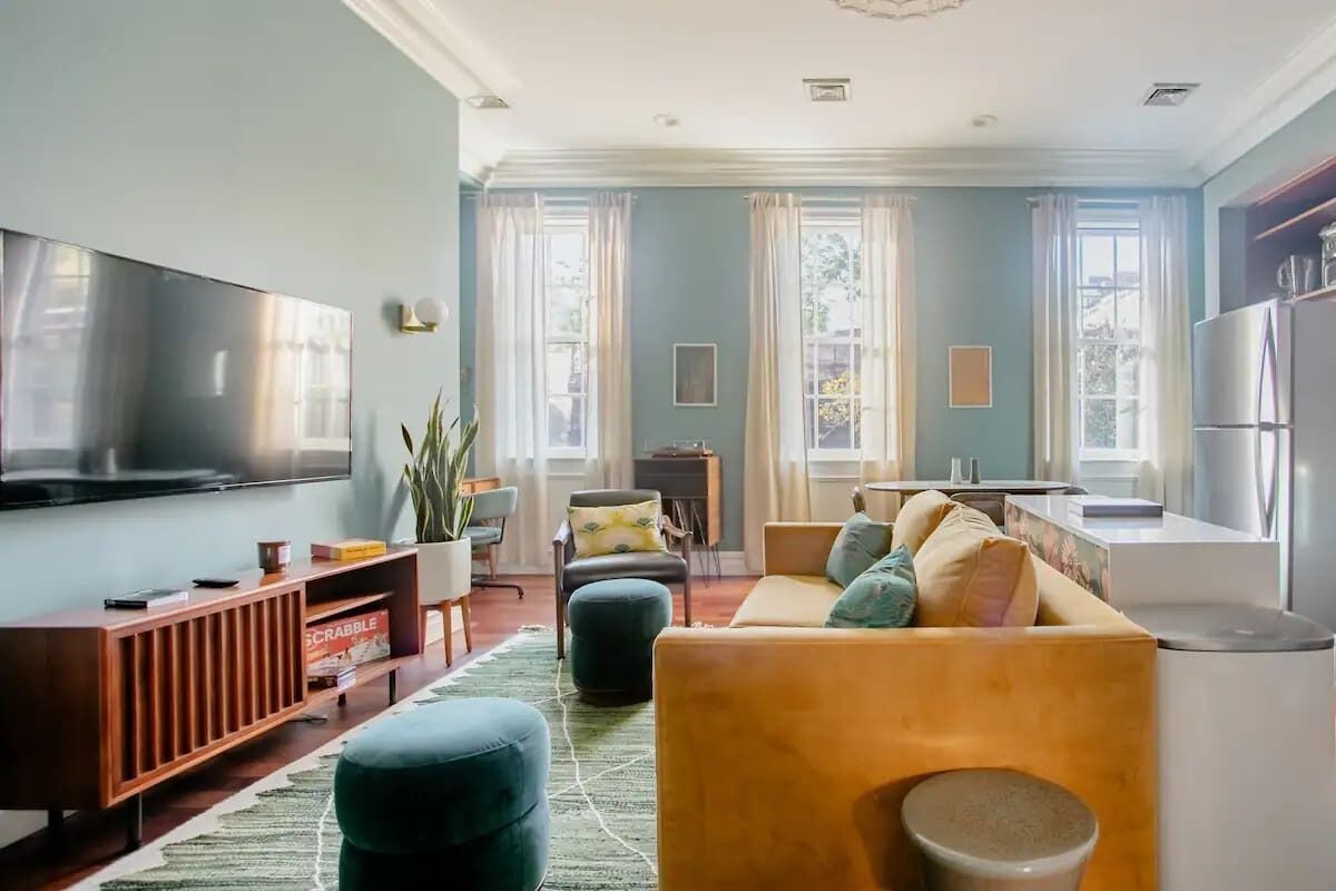 TV, stereo, offices