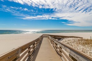 On the beach - Phoenix II 2056 with Balcony (Orange Beach)