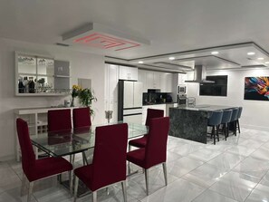 Dining - La Cabanas (Miami)