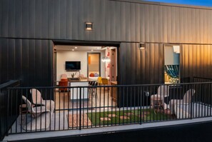 Terrace/patio - Music City July 4 rooftop deck, skyline views, chef’s kitchen near Broadway (Nashville)