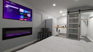 1 habitación, tabla de planchar con plancha, wifi y ropa de cama 