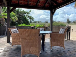 Outdoor dining - Cozy 1Bedroom/1Bathroom Isla Bonita Getaway perfect for couples/Small families (Noord)