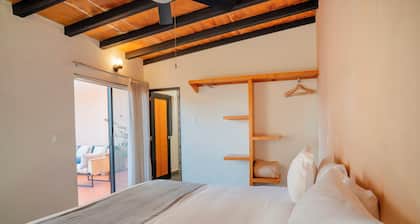 REGIONES - ISTMO · ASpacious 3 Bedroom Apt Upper Room