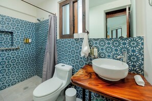 Bathroom - HIDALGO 1 · Estudio Tranquilo Junto al Zócalo (Oaxaca)