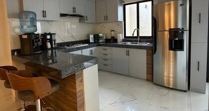 2-bedroom house in perfect Coquimatlán with cool AC
