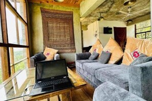 Tweepersoonskamer, uitzicht op bergen