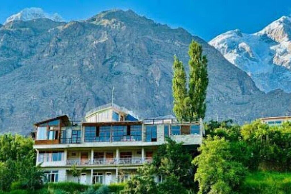 المنشأة من الخارج