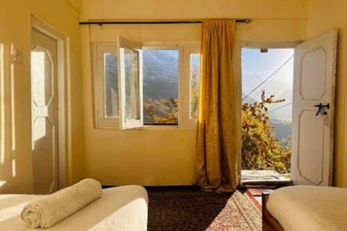 Hunza Backpacker Inn