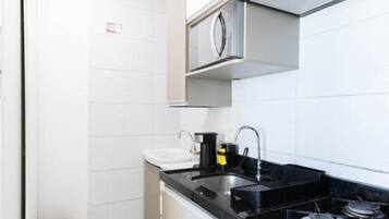 Apartamento Deluxe | Cocina privada