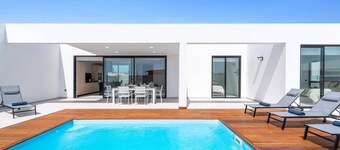 Villa Strelitzia by Villa Plus
