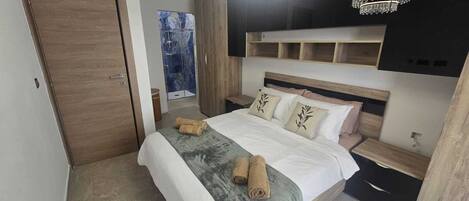 2 bedrooms, iron/ironing board, free WiFi, bed sheets